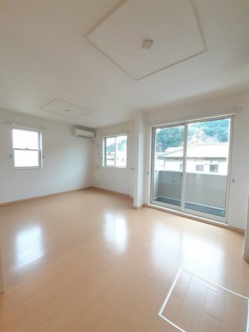 居室・リビング　居間です