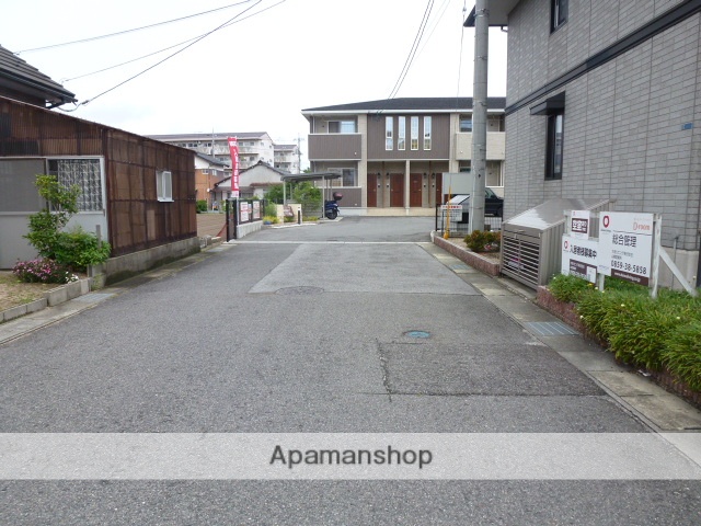 その他　前面道路（その他）まで0m