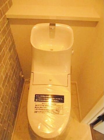 トイレ　嬉しい温水洗浄便座♪