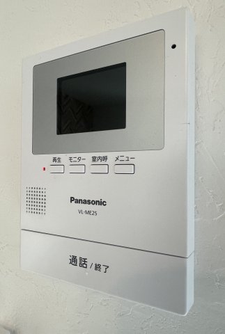 セキュリティ　女性の方でも安心のモニター付きインターホン♪