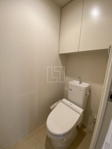 トイレ　パークアクシス心斎橋　温水洗浄便座