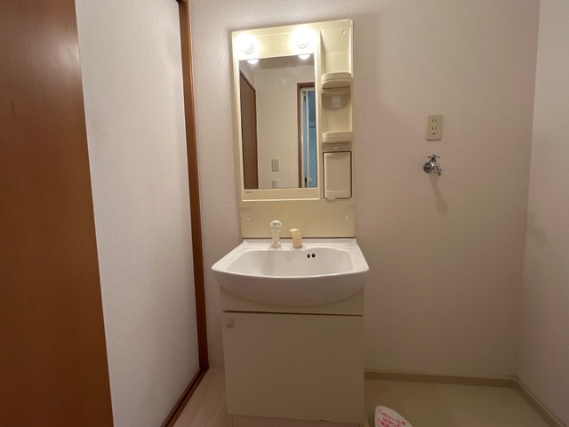 洗面設備　洗髪洗面化粧台