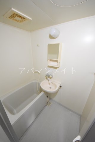 バス・シャワールーム　使いやすいお風呂です