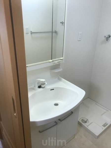 洗面設備　※別のお部屋のお写真です。御参考までに。