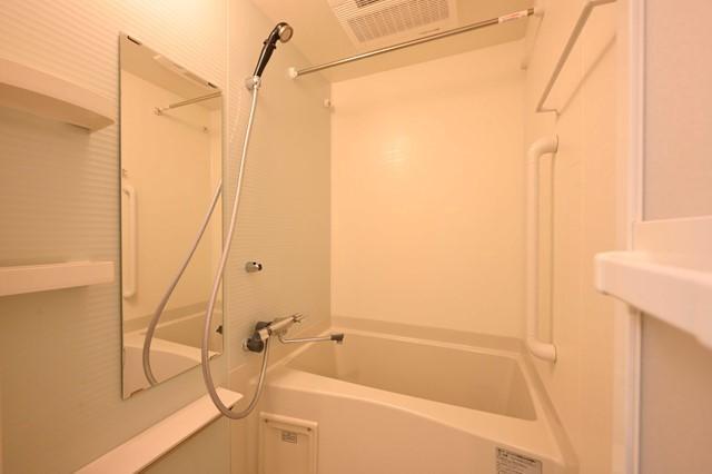 バス・シャワールーム　収納