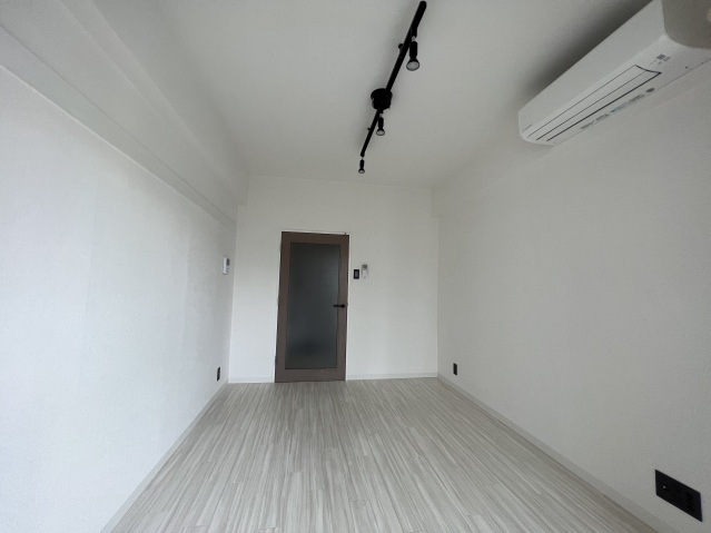 居室・リビング　同物件別号室の写真です。