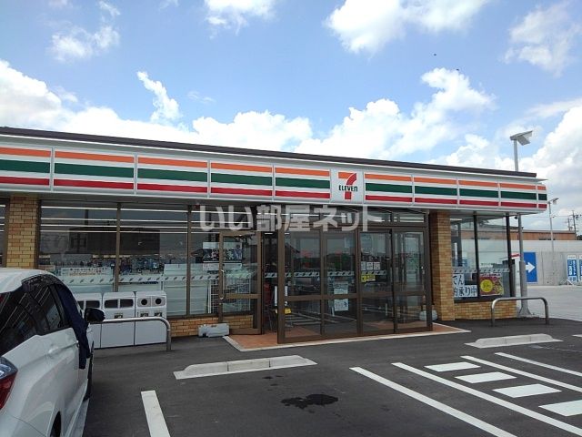 コンビニ　セブンイレブン 菰野町田口新田店（コンビニ）まで1018m