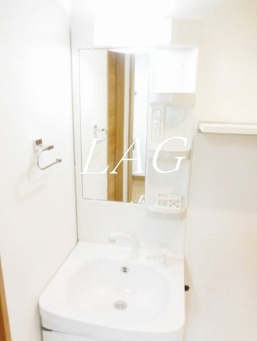 洗面設備　独立洗面台です。