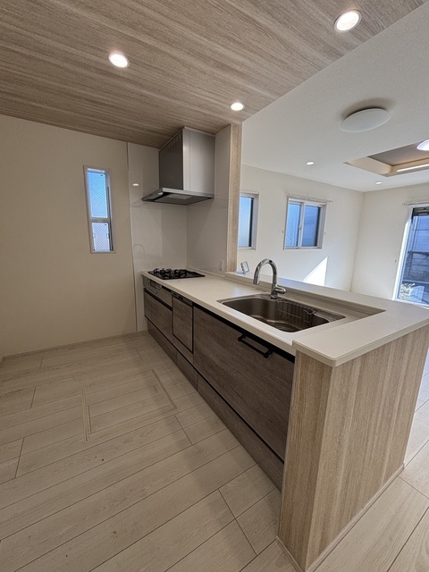 キッチン　食洗機・床下収納あり