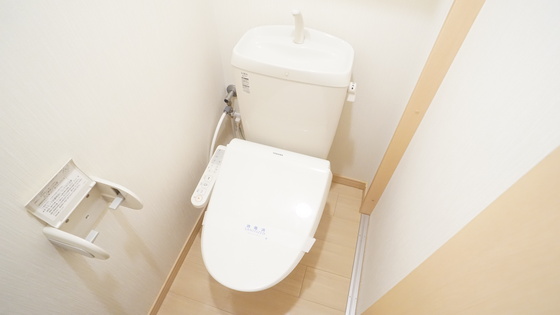 トイレ　シャワー付きトイレ