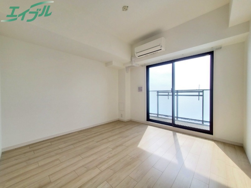 居室・リビング　同型参考写真