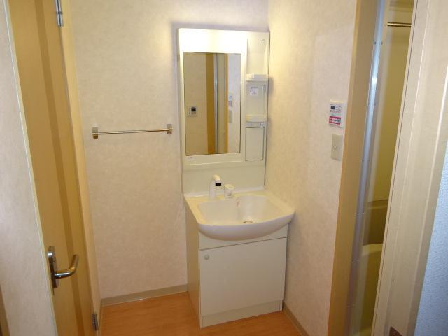 洗面設備　洗髪洗面化粧台