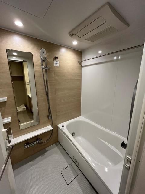 バス・シャワールーム　きれいなお風呂です