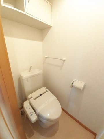 トイレ　落ち着いたトイレです