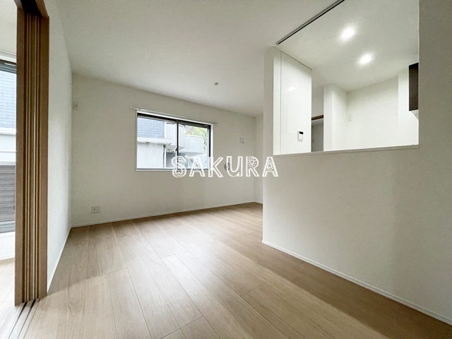 居室・リビング　開放感のあるゆったりとしたお部屋です♪