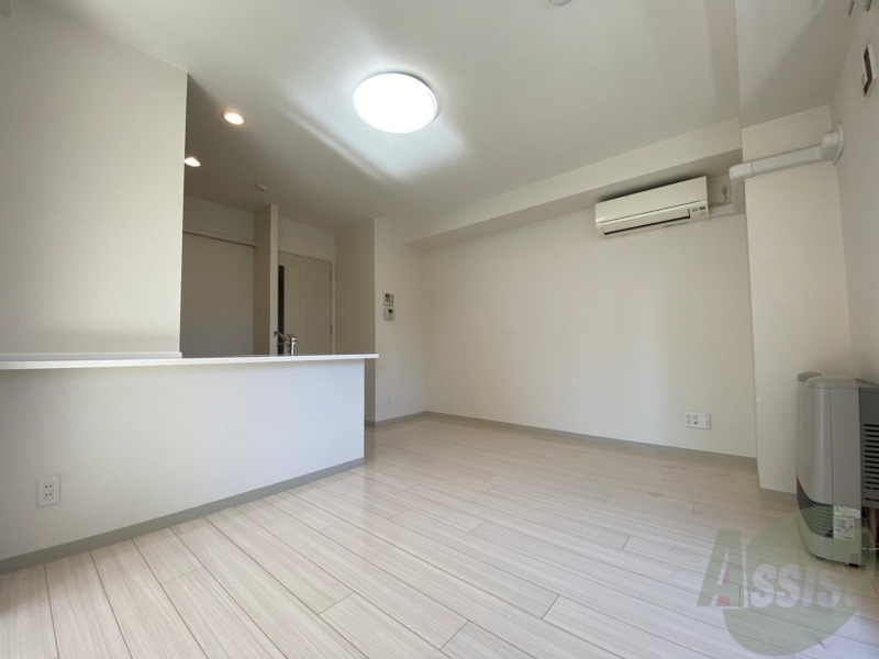 居室・リビング　広くてキレイなお部屋が広がっていて、充実した生活が送れそう。