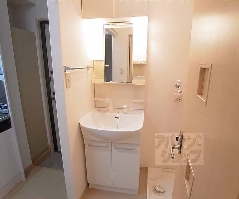 洗面設備　シャンプードレッサー装備