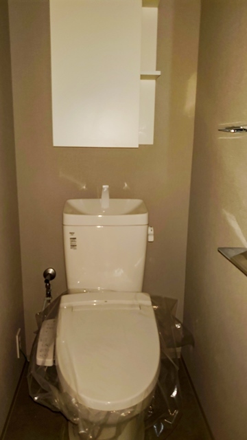 トイレ　※写真は同タイプ住戸です。