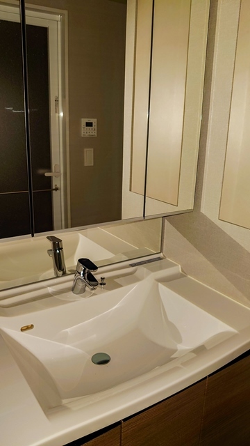 洗面設備　※写真は同タイプ住戸です。