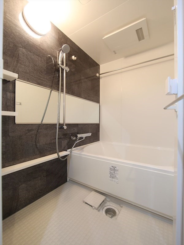 バス・シャワールーム　バスルーム　浴室暖房乾燥機付き