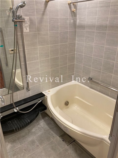 バス・シャワールーム　追い炊き浴室乾燥付き