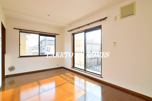 居室・リビング　約１１帖のＬＤＫです。