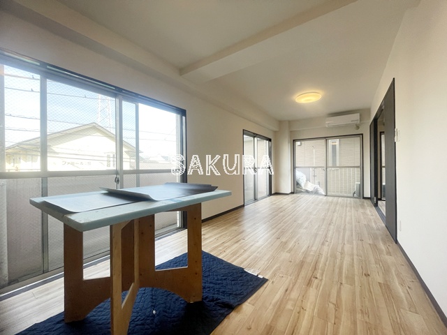 居室・リビング　開放感のあるゆったりとしたお部屋です♪