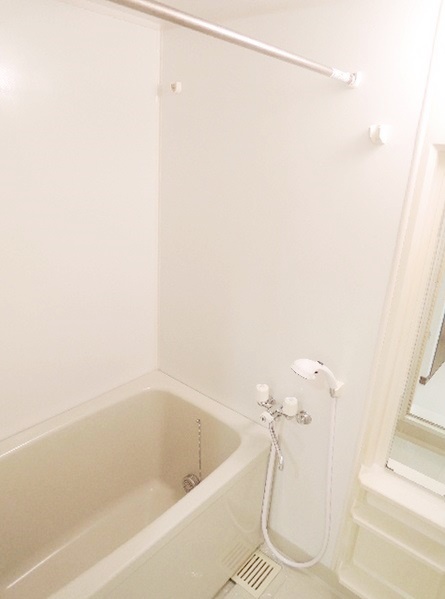 バス・シャワールーム　ご家族や長時間入浴に便利な追い炊き機能付きです♪