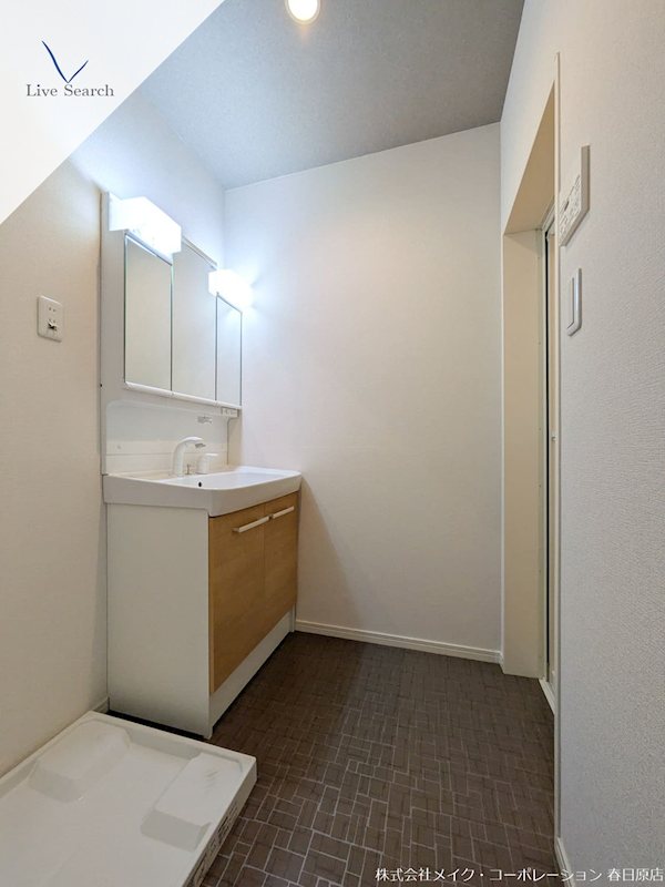 洗面設備　写真は同型タイプ