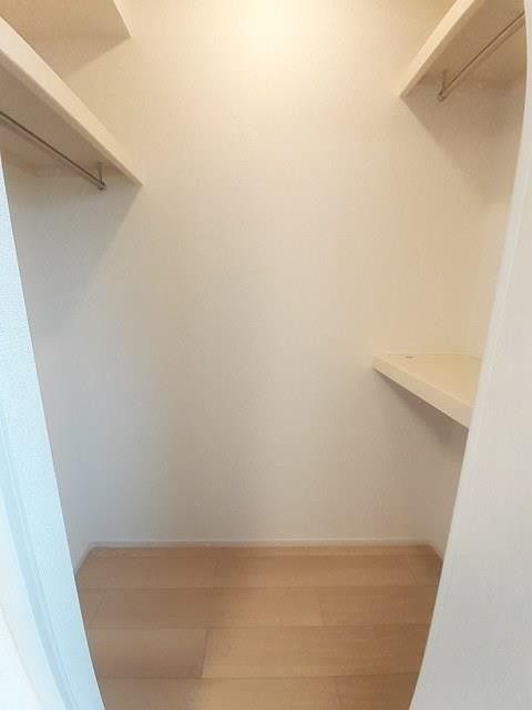 収納　ウォークインクローゼット