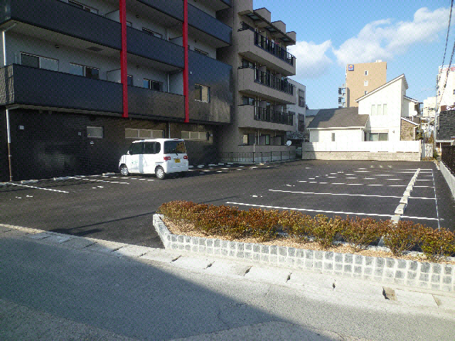 駐車場　駐車場