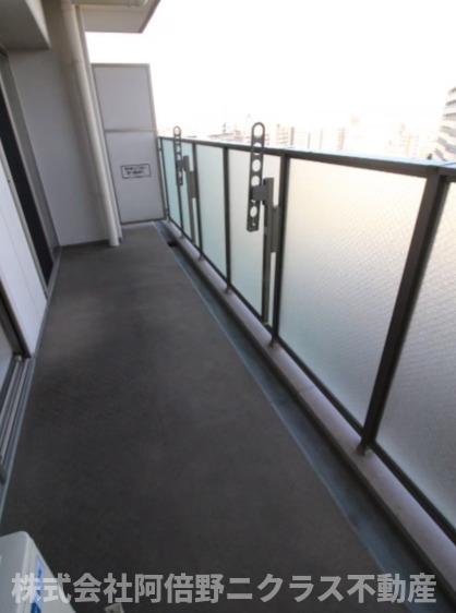 バルコニー　内装は別部屋の参考写真です。