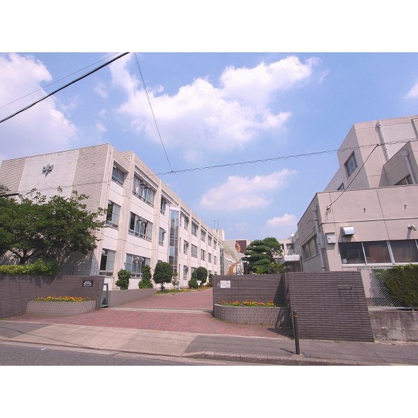 中学校　名古屋市立城山中学校（中学校）まで151m