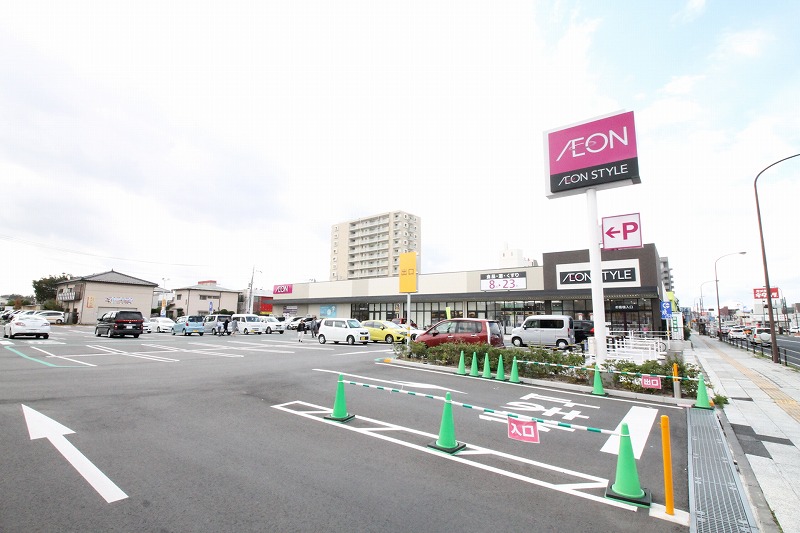 スーパー　イオンスタイル水戸下市（スーパー）まで498m