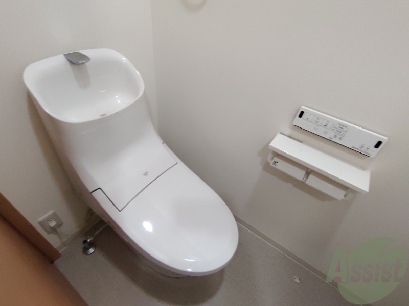 トイレ　トイレは綺麗でウォッシュレットも付いて快適にお使い頂けます。