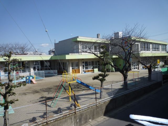 幼稚園・保育園　中央保育園（幼稚園・保育園）まで300m