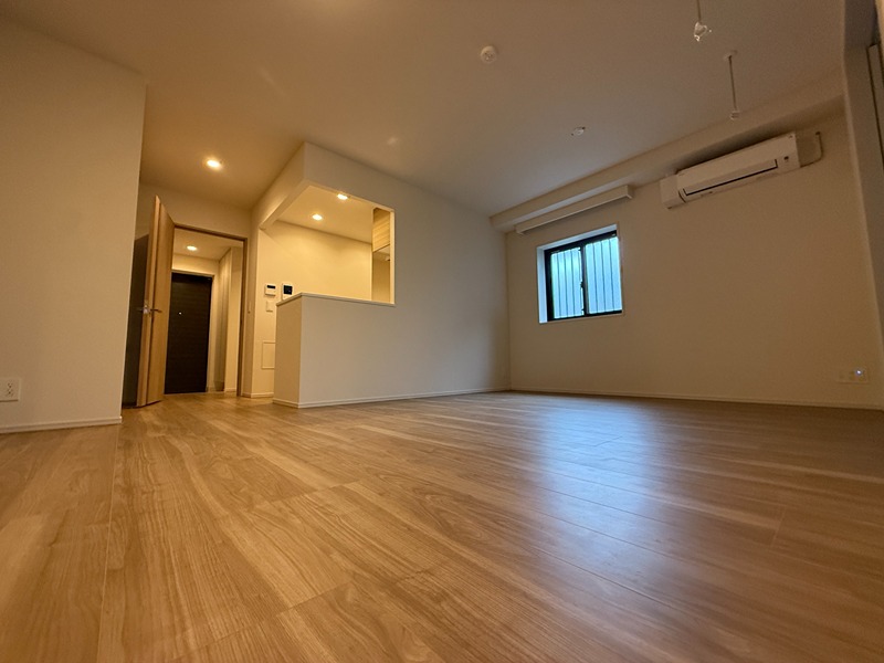 居室・リビング　※写真は別部屋です