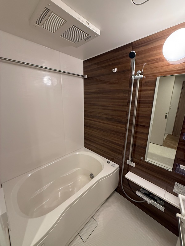 バス・シャワールーム　※写真は別部屋です