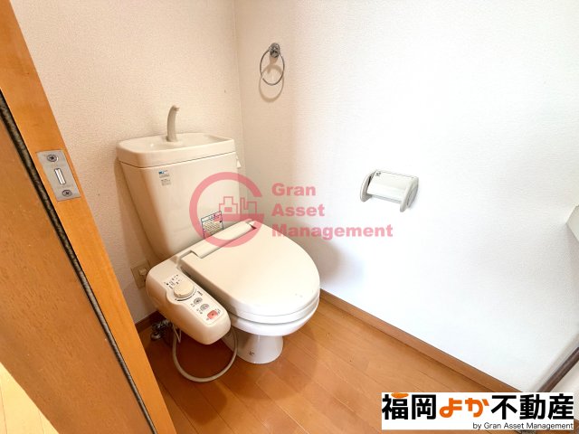 トイレ　落ち着いたトイレです