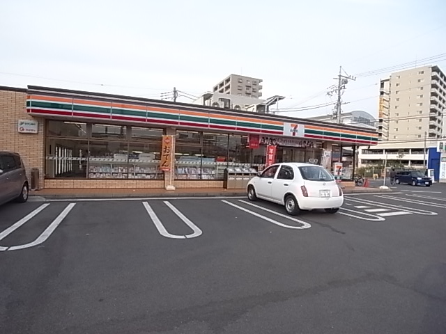 コンビニ　セブンイレブン柏大室店（コンビニ）まで661m