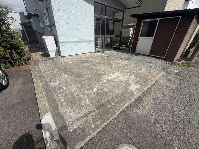 駐車場　駐車場