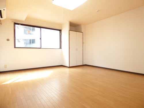 居室・リビング　R9.5帖　2面採光で明るいお部屋♪