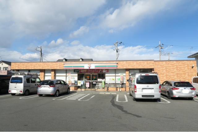 コンビニ　セブンイレブン　高崎下中居町店（コンビニ）まで570m