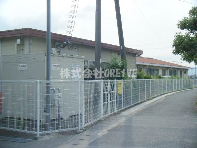 幼稚園・保育園　葉山東保育園（幼稚園・保育園）まで927m