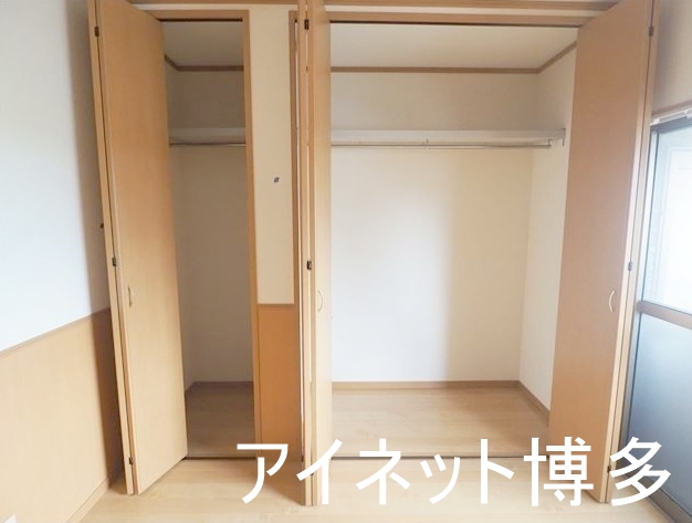 収納　服が多い方でも安心の収納スペース