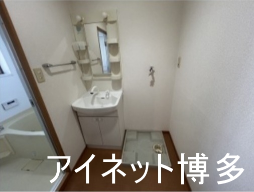 洗面設備　朝の支度はこちらでどうぞ