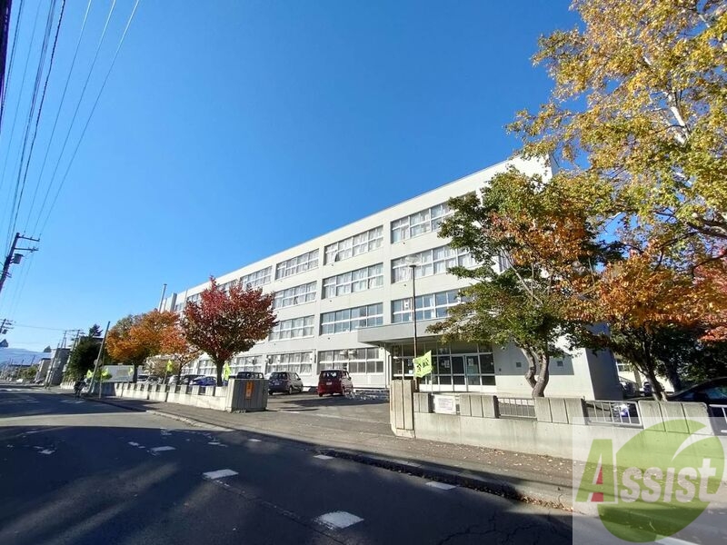 小学校　札幌市立元町北小学校（小学校）まで1067m