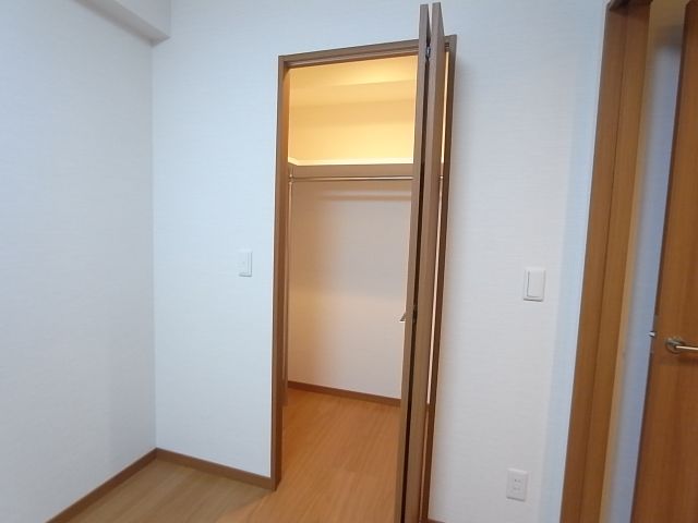 収納　ウォークインクローゼット