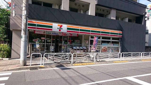 コンビニ　セブンイレブン（コンビニ）まで112m
