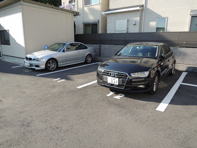 駐車場　駐車場